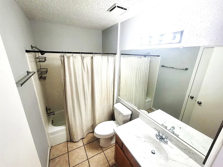 22715 Braken Manor Ln — Photo 16