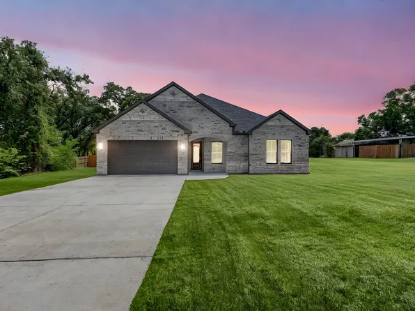 501 Linda Rd, Kennedale, TX 76060