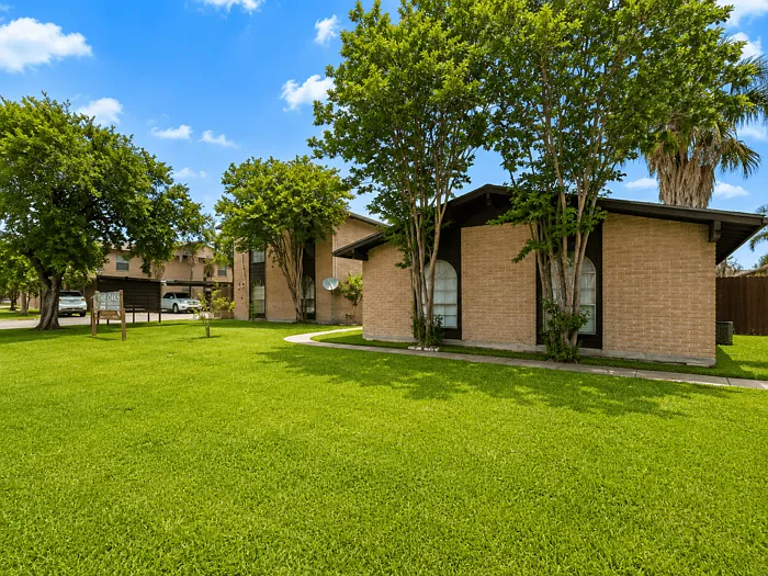 1612 Sam Houston Dr #BB