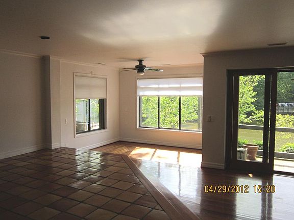 3rd image of 7 Spa Creek Lndg Unit A