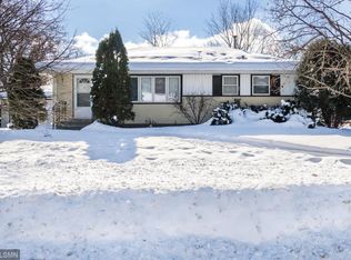 3513 Woodbine Ln N, Minneapolis, MN 55429