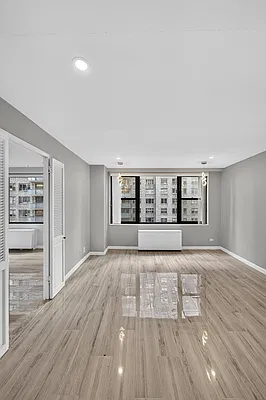 Living room, photo 2