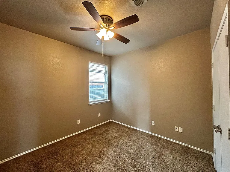 8640 Rainy Lake Dr — Photo 22
