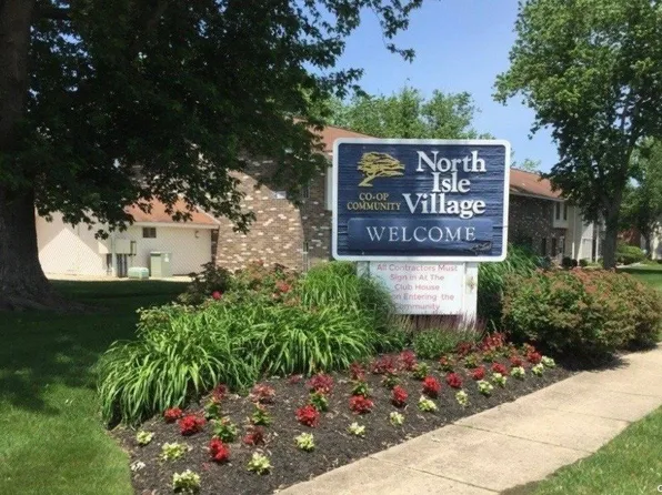 30 Pueblo Court #30, Coram, NY 11727