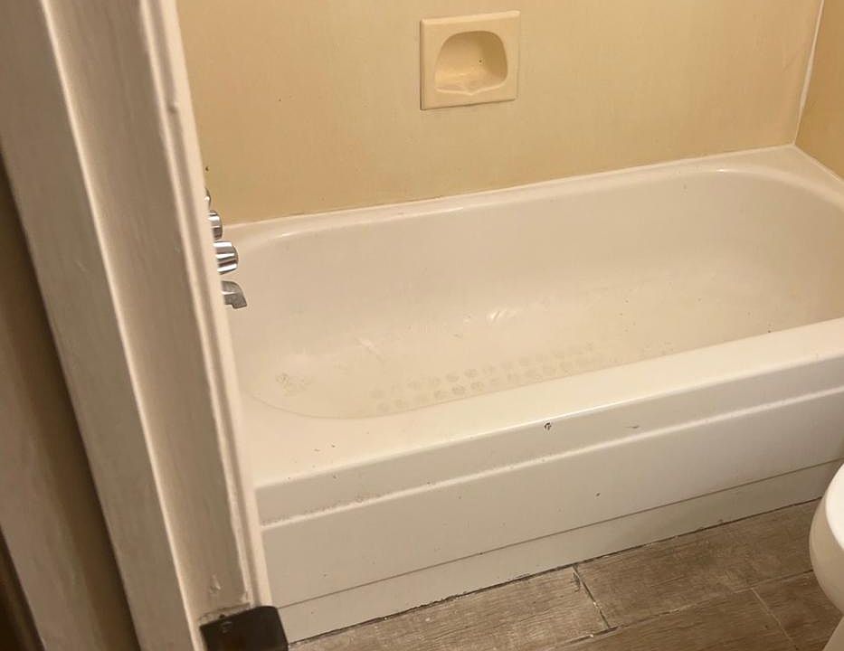 2nd image of 1080 Buffet St APT D