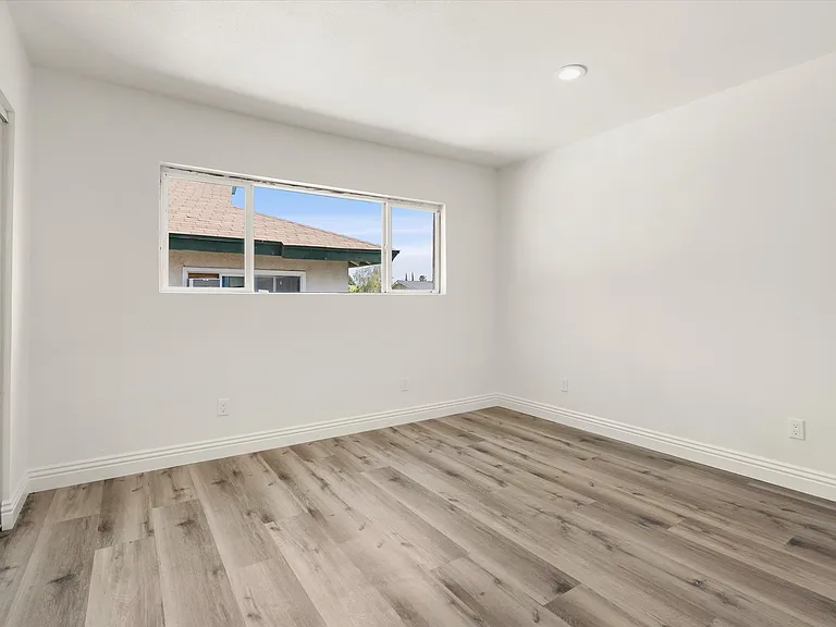 19237 Bryant St #9 — Photo 15
