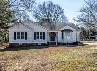 1009 Robinfield Dr, Raleigh, NC 27603