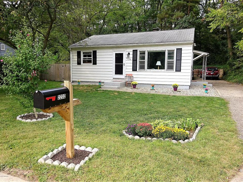 1st image of 2232 Benton Ave