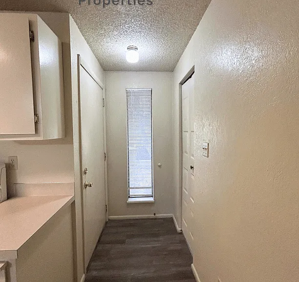 2128 Marigold St #6 — Photo 7