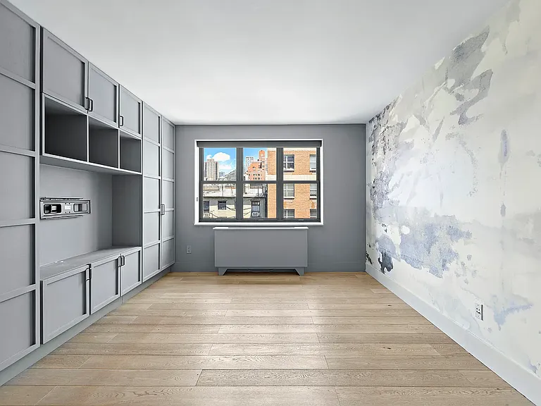 516 W 47th St #S6A — Photo 12
