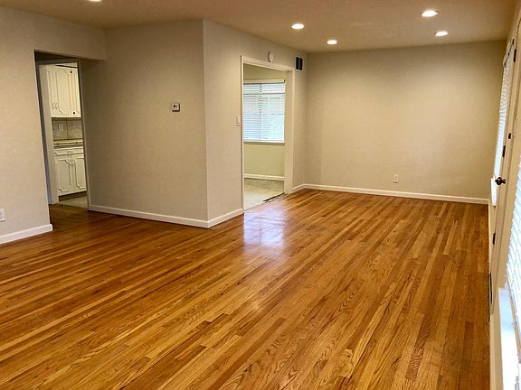 5th image of 932 Berkshire Ave