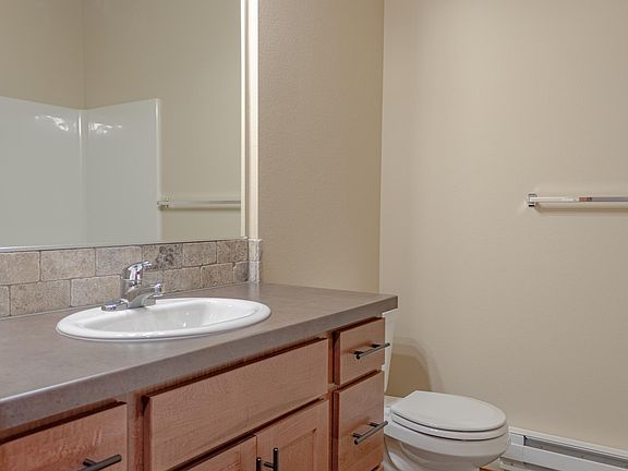 3rd image of 13506 E Broadway Ave APT B202