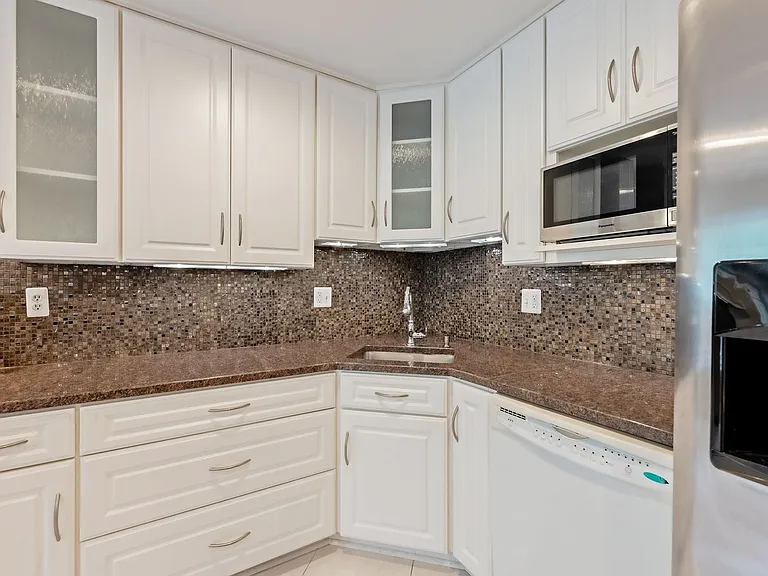215 Lynn Manor Dr — Photo 21