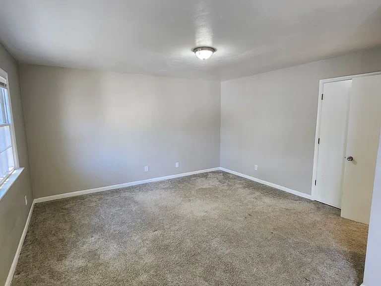 325 Ashlawn Dr #6 — Photo 17