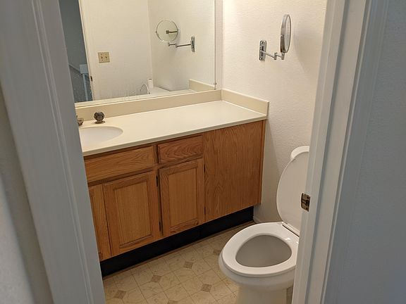 4th image of 979 Belmont Ter Unit 7
