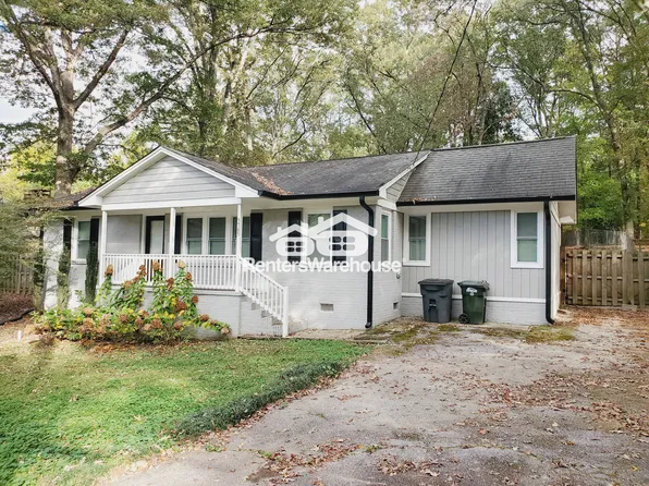 5785 Crabapple Dr SW, Mableton, GA 30126