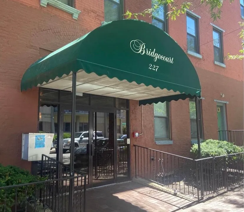 227 Adams St #28