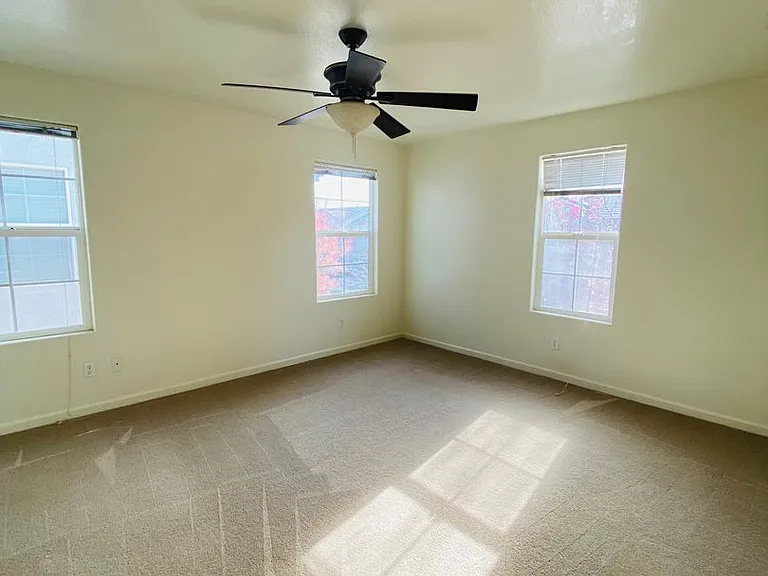 620 Candela Cir — Photo 23