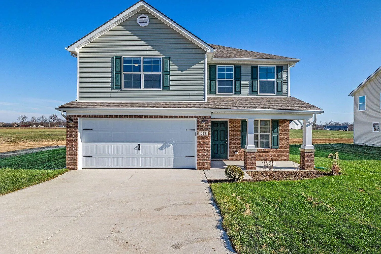 4 bed, 2.5 bath, 2400 sqft, $2,450 — Photo 1