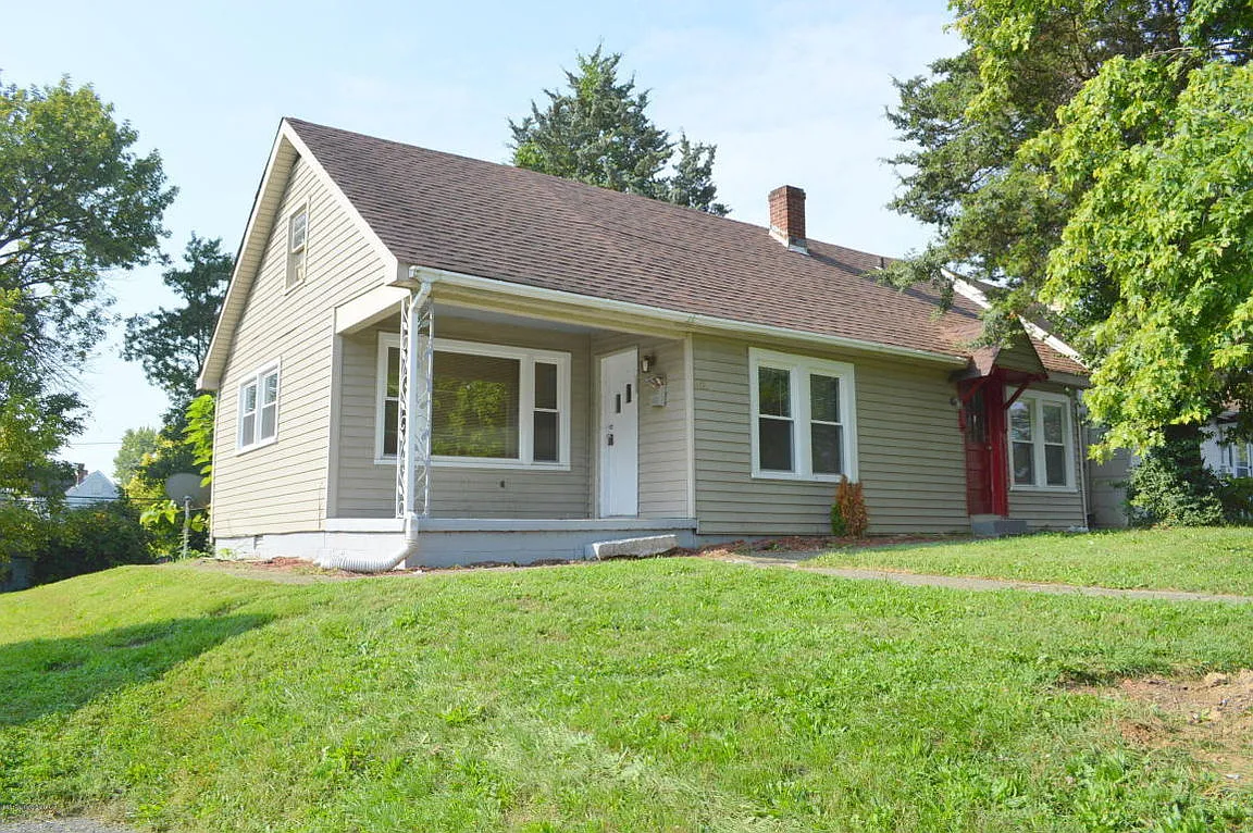203 Jackson St photo 1