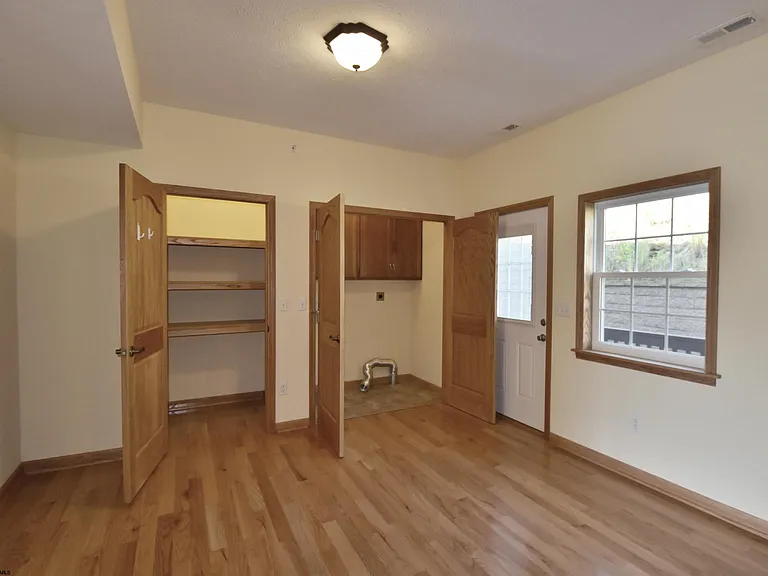 208 Timber Ridge Rd — Photo 9
