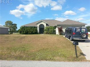 1917 NE 20th Ter, Cape Coral, FL 33909