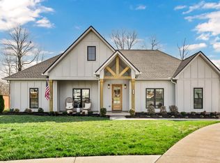 121 Denton Ct, Clarksville, TN 37043