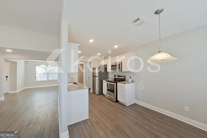 228 Western Red Cedar Dr — Photo 7