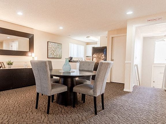 Tacoma Apartments - The Verandas Apartment Homes - Clubhouse 2