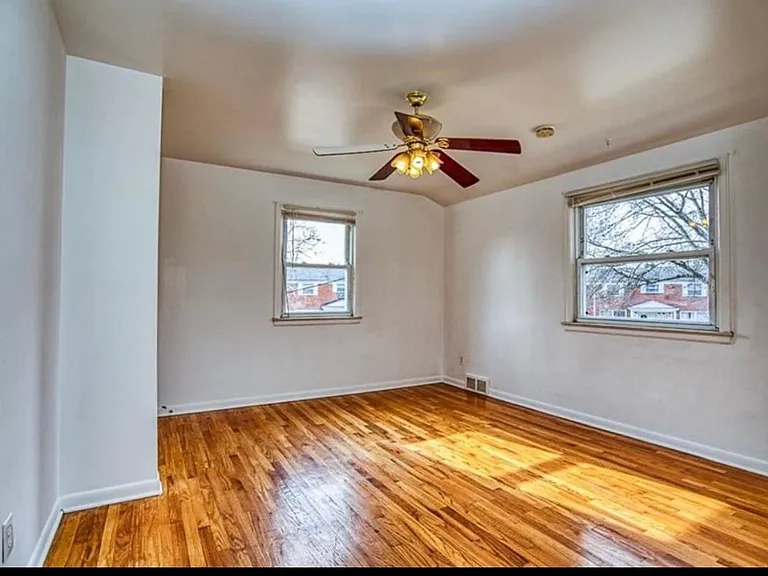 6911 Town Ln — Photo 11