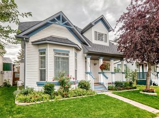 159 W Erin Grv SE, Calgary, AB T2B3L2