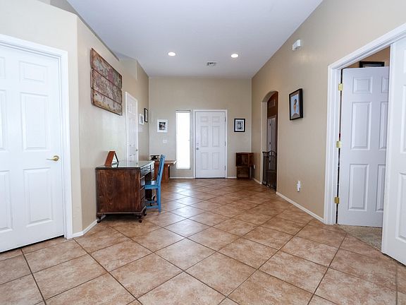 4th image of 697 E Blue Rock Way