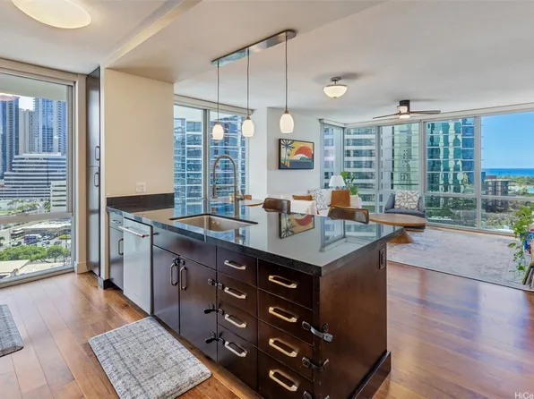 1189 Waimanu St APT 1405, Honolulu, HI 96814