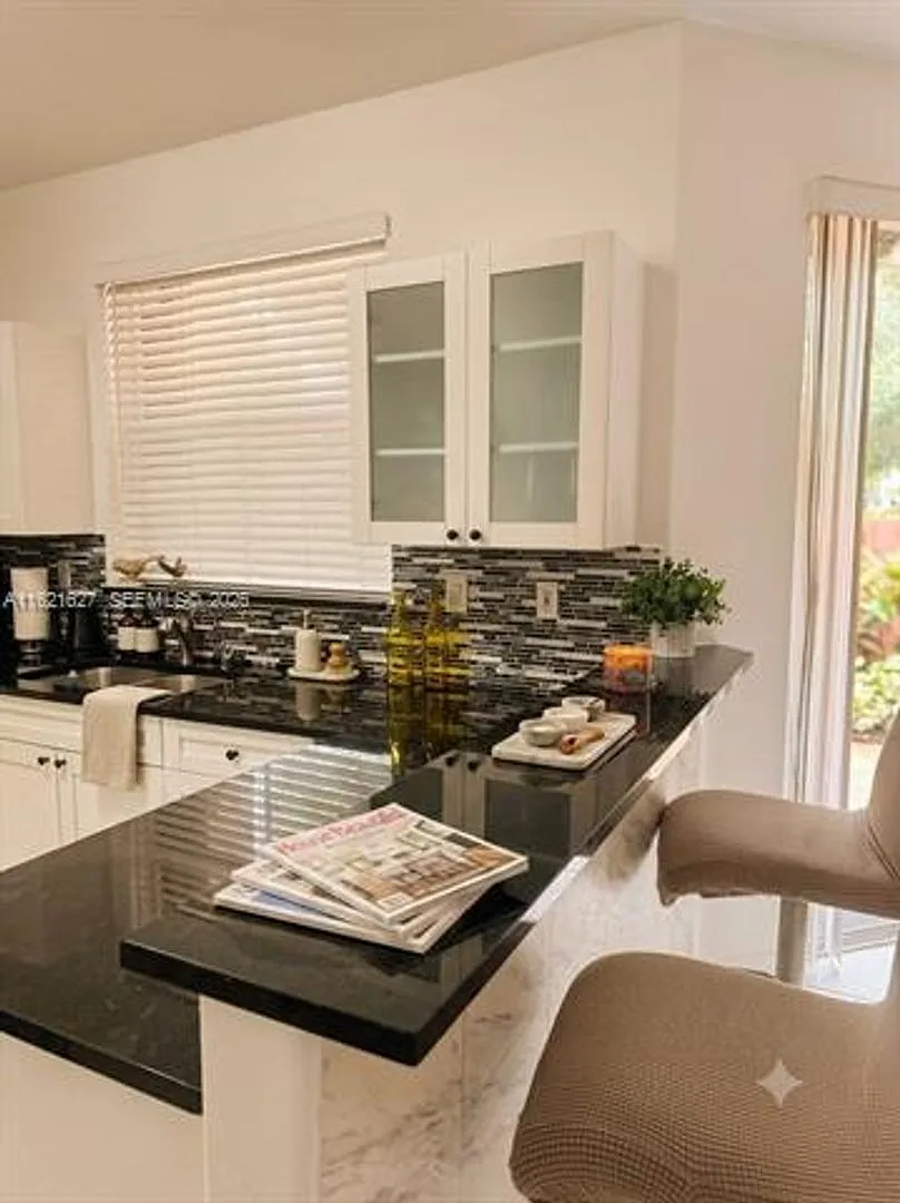 4866 NW 108th Psge th 4866, Doral, FL 33178 — Photo 2