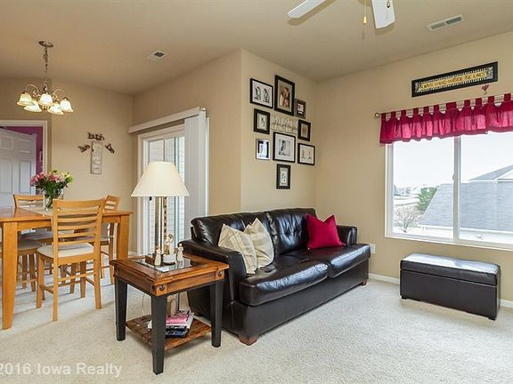 4th image of 10325 Essex Dr Unit 3
