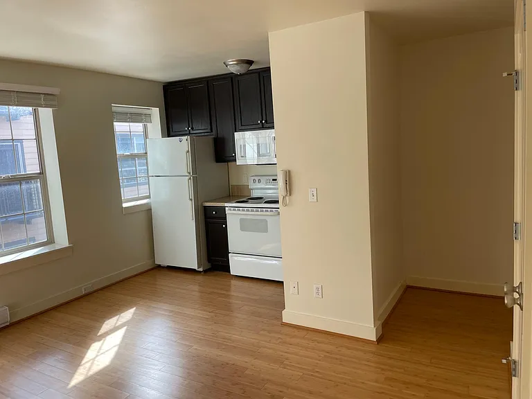 1620 14th Ave #9 — Photo 3