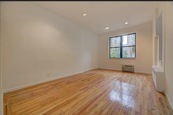 Rented by REAL New York | media 9