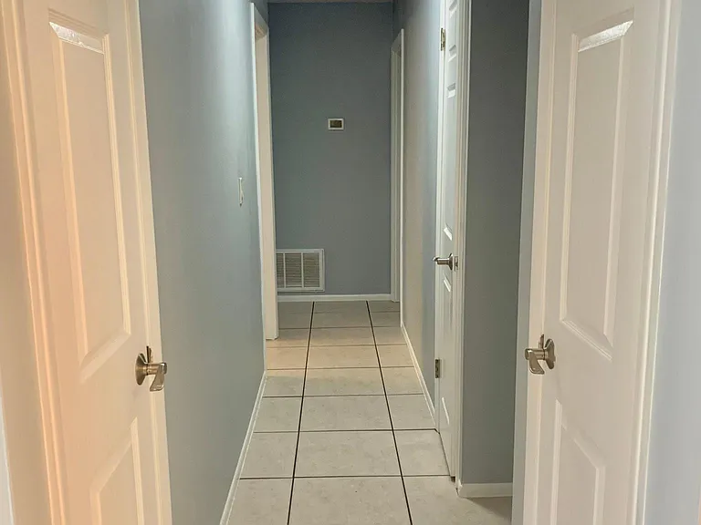 4871 Southland Dr — Photo 12