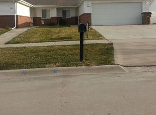 6100 S 93rd St, Lincoln, NE 68526