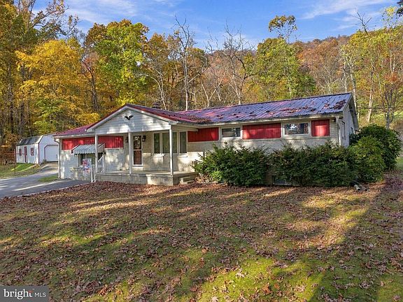 2nd image of 20568 Spring Run Rd