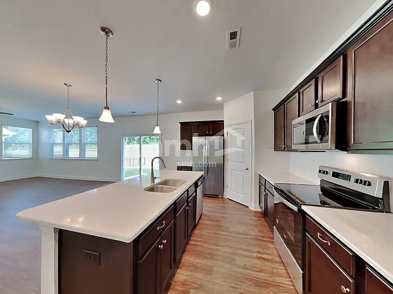 134 Keyser Dr — Photo 4
