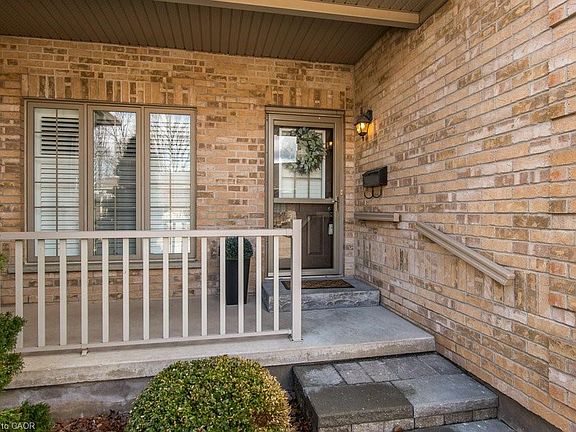 2nd image of 900 Doon Village Rd #3