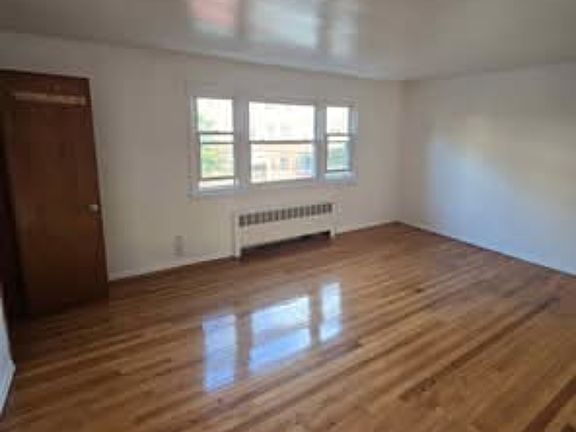 5th image of 383 Anderson Ave #2
