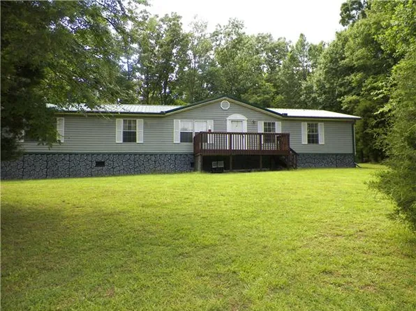 1181 Taylor Rd, Westmoreland, TN 37186