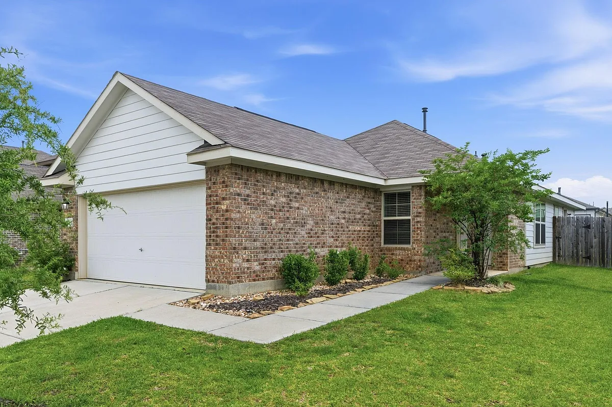 Building Photo - 11138 N Lake Mist Ln