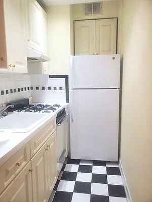 Rented by Compass | media 2