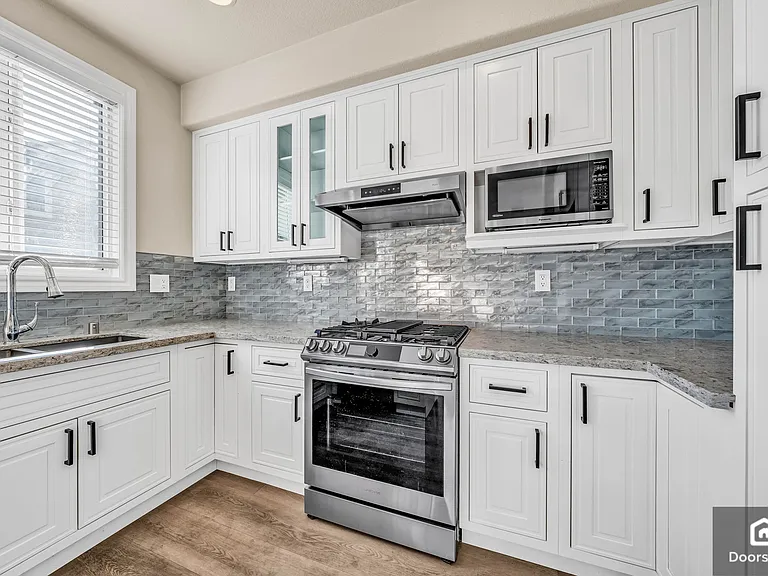 1164 McKay Dr — Photo 3