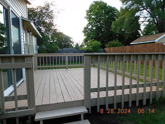 5th image of 1179 E James St