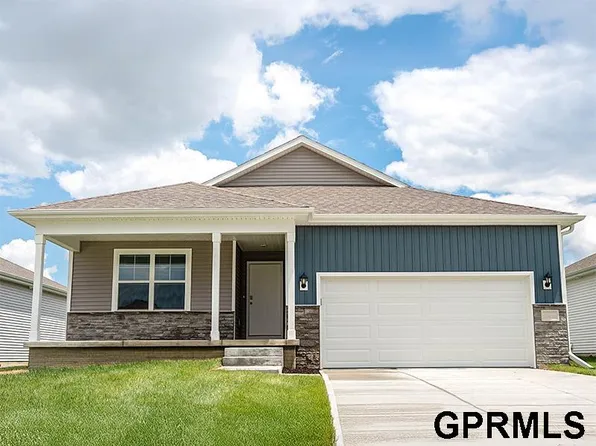 20506 Emiline St, Gretna, NE 68028