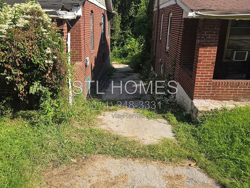 3422 Lucas And Hunt Rd
